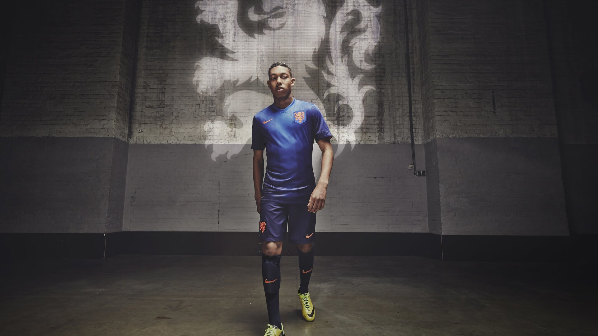 Kaiyun官方登录入口-欧洲杯终极角逐：每一秒都充满悬念和惊喜，欧洲杯迎来结局